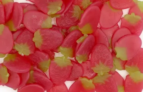 Kingsway Giant Strawberries are fruity, moreish and a great addition for any pick n mix retailer.